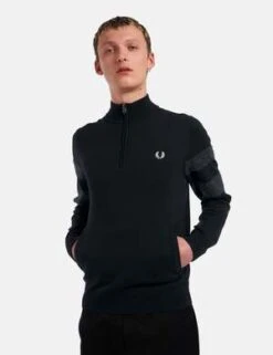 Fred PerryTipped Half Zip Jumper - Black