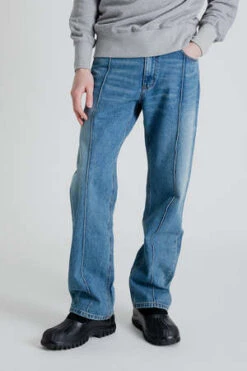 Uniform BridgePin Tuck Wide Denim Pants - Indigo Washed