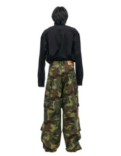 VetementsTransformer Cargo Trousers - Camouflage -Garmentory Fashion Store VETEMENTS Transformer camouflage cargo trousers 20230610071044 1